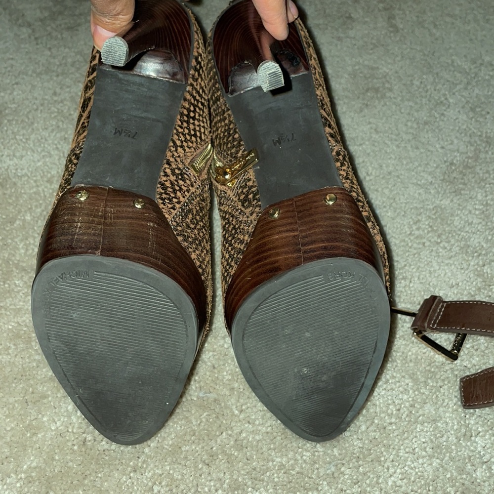 Absolute Gem! Wore Them Once. Mint Condition. - image 6